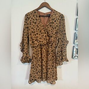 Vici Women’s Long Sleeve Floral Mini Dress in Tan and Black
